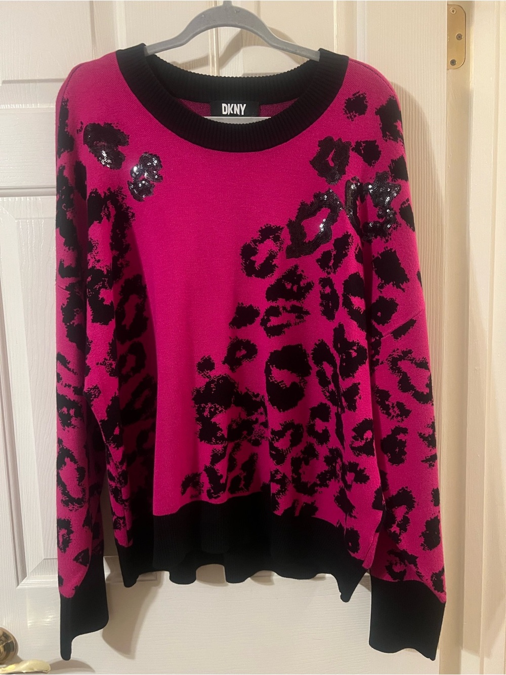 NWOT DKNY Hot Pink and Black Sequin Leopard Print Sweater Size XL